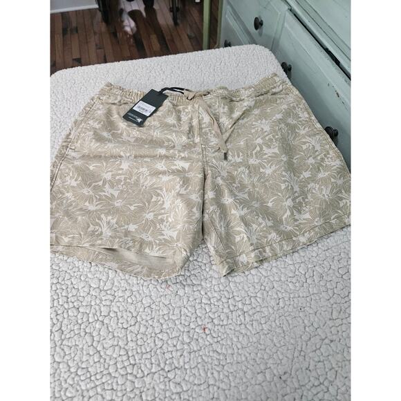 Rodd and Gunn Main Beach Shorts - Picture 1 of 5